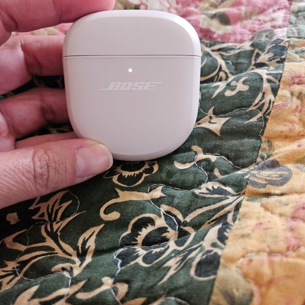 Bose Earbuds - Picture 2 of 2